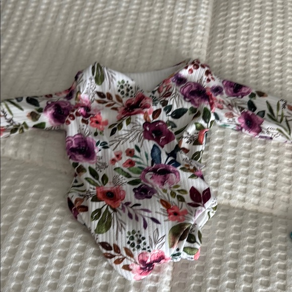 Reversible white and floral mama coco bodysuit - Picture 1 of 4